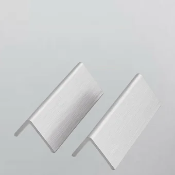 L-образный алюминиевый профиль